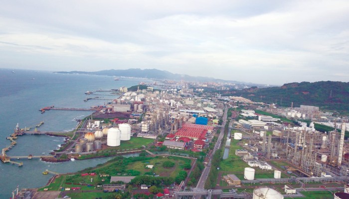 kawasan industri yang berada di Ciwandan, kota Cilegon, beberapa waktu lalu.