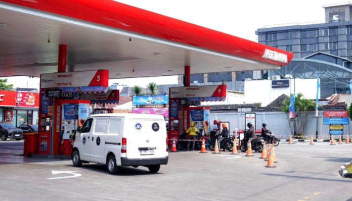 Kenaikan harga BBM nonsubsidi menuai kritik dari DPR