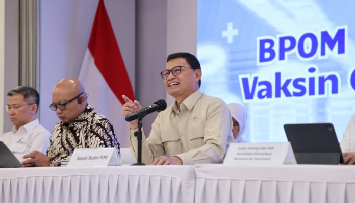 Kepala BPOM Taruna Ikrar saat konferensi pers terkait perluasan vaksin campak untuk dewasa