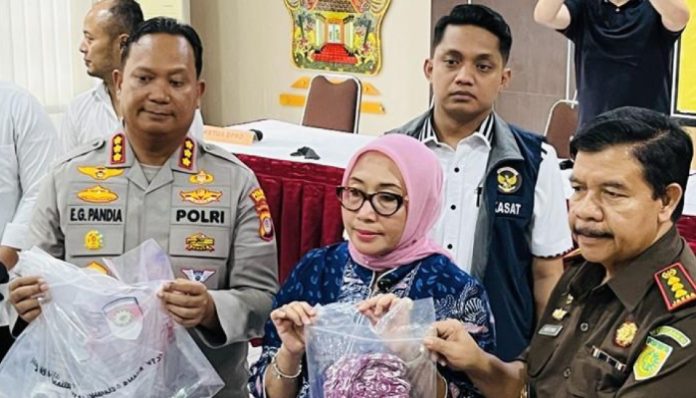 kepolisian saat mengungkap fakta baru kasus dugaan kekerasan anak di Daycare Little Aresha
