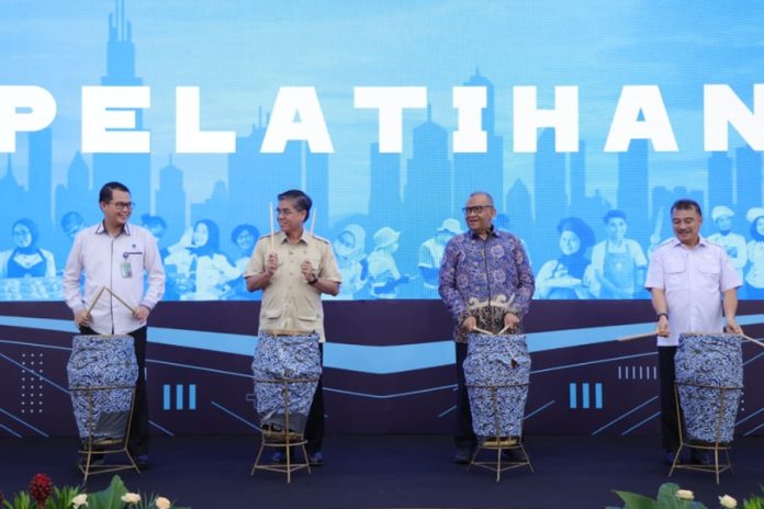 Menteri Ketenagakerjaan Yassierli membuka Program Pelatihan Vokasi Nasional 2026 di BBPVP Bekasi
