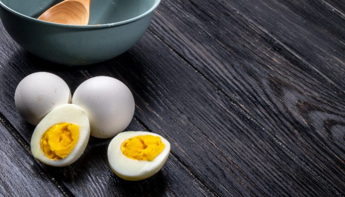 Rebus telur setengah matang berapa menit idealnya? simak penjelasannya (foto freepik)