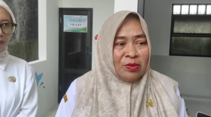 Kepala Dinas Pendidikan dan Kebudayaan Kota Cilegon, Heni Anita Susila (Foto: Bantentv.com/ Ali)
