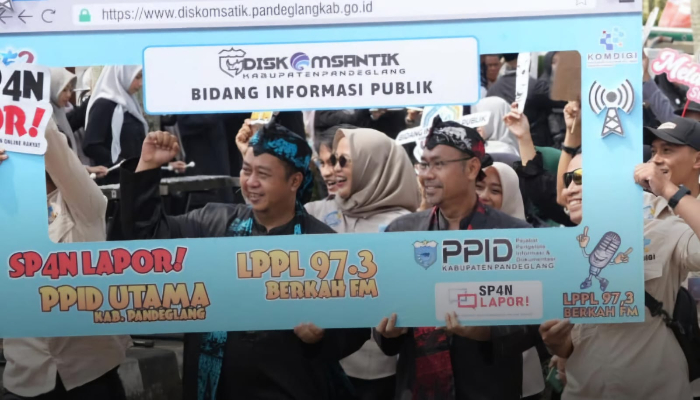 Tampil Beda, Diskomsantik Usung Semangat Kolaborasi Digital di Parade HUT Pandeglang