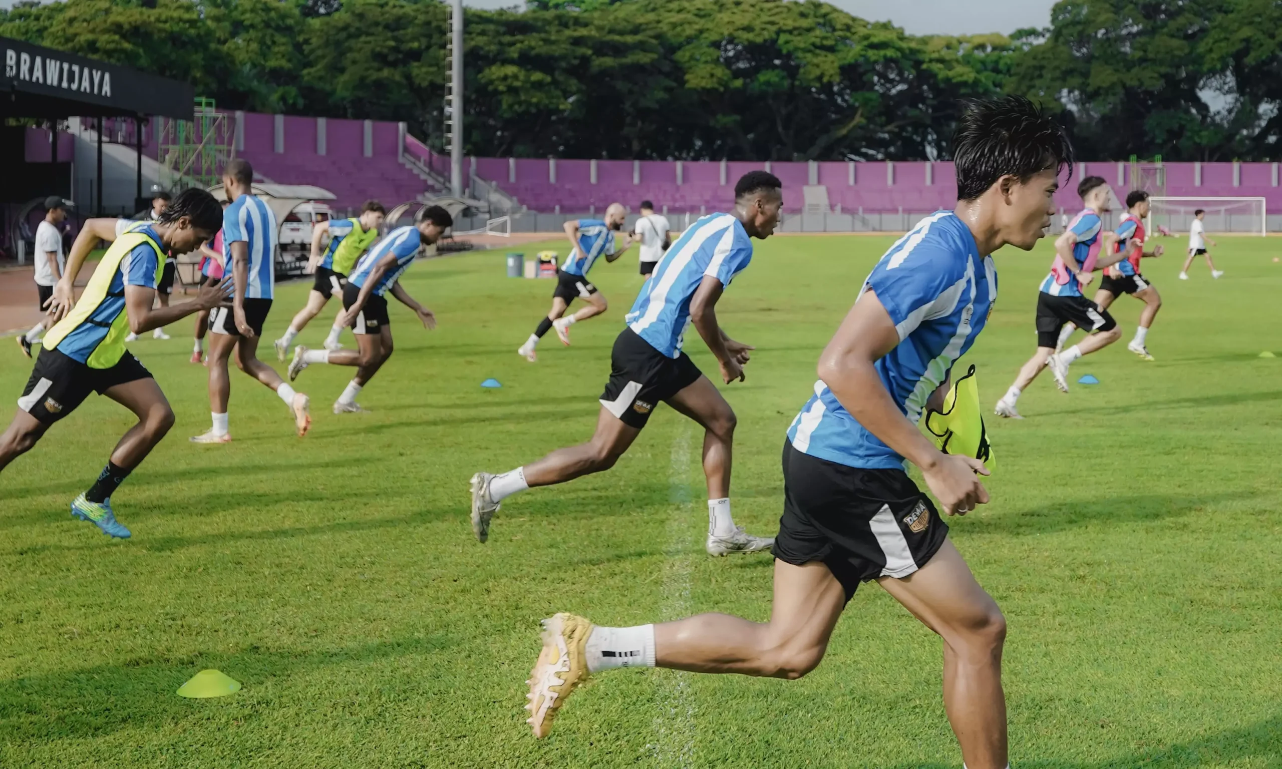 Jelang Hadapi Malut United, Jan Olde Siapkan Dewa United yang Berbeda