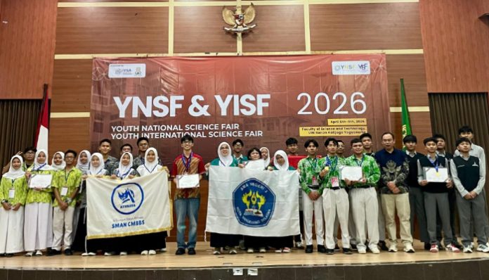 Tim Intelecta CMBBS Pandeglang berhasil meraih medali emas dalam ajang Youth International Science Fair 2026
