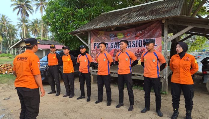 Tim SAR Gabungan Perluas Pencarian Nelayan Hilang di Pantai Bagedur