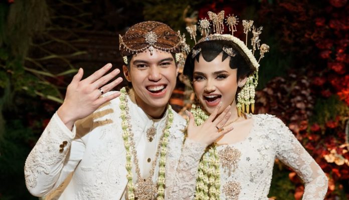 Pernikahan El Rumi dan Syifa Hadju