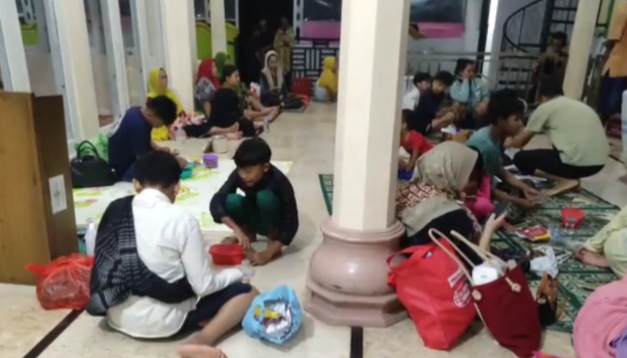 Banjir Rendam Rumah Warga Sobang, ratusan Orang Mengungsi ke Masjid