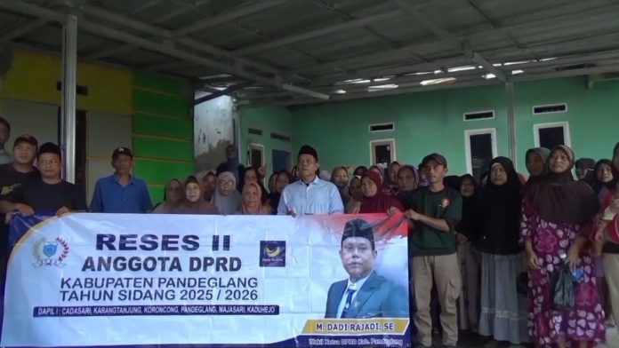 Wakil Ketua DPRD Pandeglang Dadi Rajadi saat melakukan reses (Foto: Bantentv.com/ Rangga)