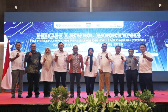 Bupati Serang saat acara High Level Meeting TP2DD Kabupaten Serang Tahun 2026 yang digelar oleh Bapenda di Swiss-Belinn Modern Cikande pada 16 April 2026 (Foto: Bantentv.com/ Riki)