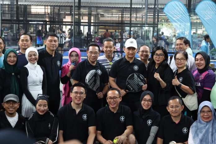 Wakil Gubernur Banten saat menghadiri pembukaan Kejuaraan Padel Piala Gubernur Banten yang digelar oleh Persi Wilayah Banten di Crown Padel, Alam Sutera, Kota Tangerang (Foto: Bantentv.com/ Hendra)
