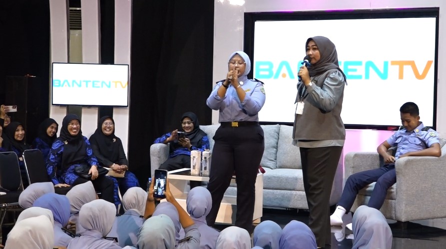 Kunjungan industri siswa SMKN 1 Kabupaten Tangerang ke Banten TV (Foto: Bantentv.com)