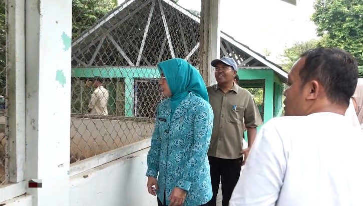 Ketua Tim Penggerak PKK Provinsi Banten, Tinawati Andra Soni, melakukan kunjungan ke kawasan Sistem Pertanian Terpadu (SITANDU) (Foto: Bantentv.com)