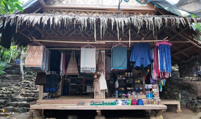Kerajinan hingga hasil alam yang jadi penopang ekonomi masyarakat Baduy (Foto: Bantentv.com)