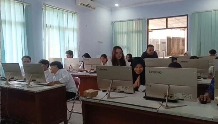 Belasan Peserta Ikuti Pelatihan Komputer di Lebak