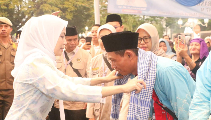 Bupati Serang Ratu Rachmatuzakiyah melepas sebanyak 388 Jemaah Calon Haji Kabupaten Serang