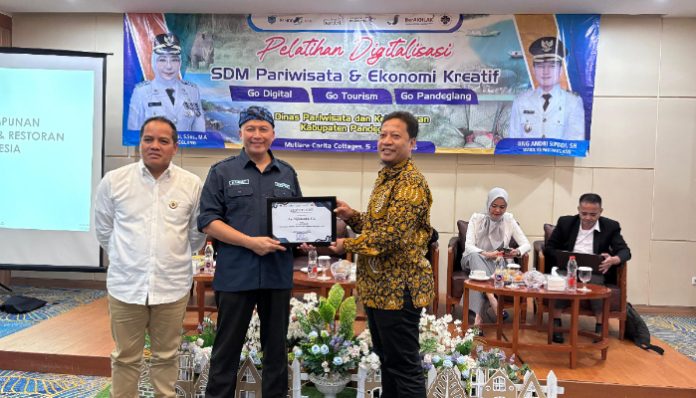 Disparbud Pandeglang saat menggelar Pelatihan Digitalisasi SDM pariwisata dan Ekraf