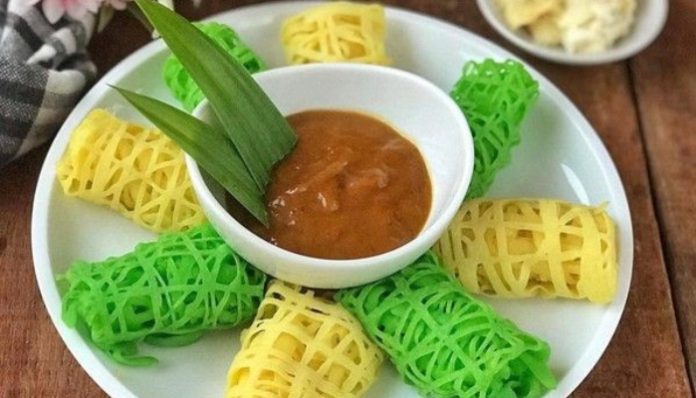 Roti jala kuah durian (Foto: Pinterest)