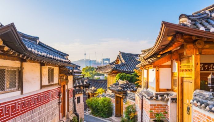 Bukchon Hanok Village, Korea Selatan (Foto: Canva/ Getty Images)