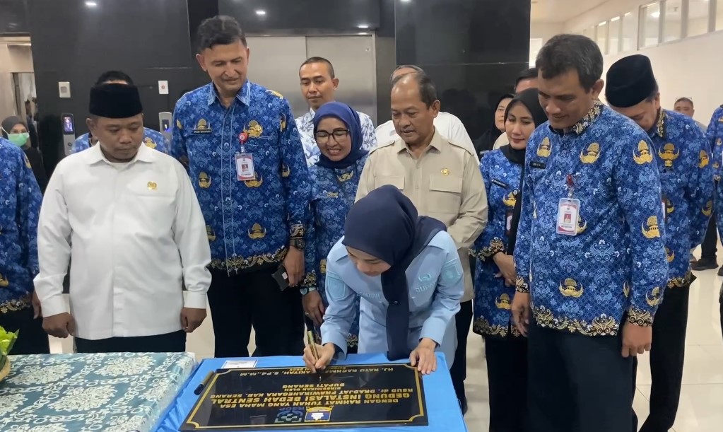 Bupati Serang meresmikan gedung IBS Baru di RSDP (Foto: Bantentv.com/ Riki)