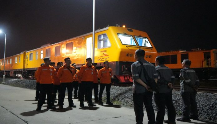 KCIC memanfaatkan teknologi tinggi untuk deteksi cacat pada rel Whoosh (Foto: CS KCIC)