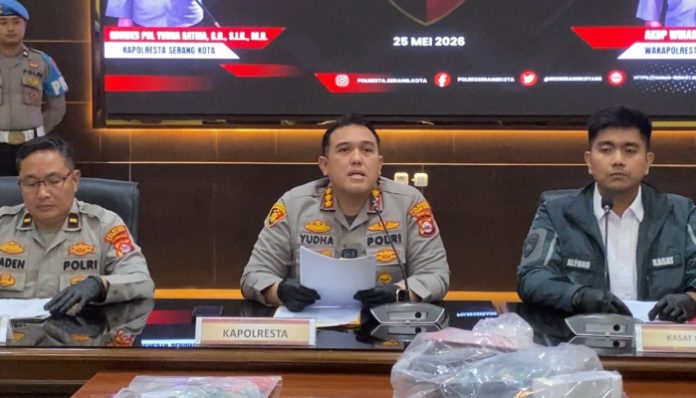 Kapolres Serang Kombes Pol Yudha Satria saat memberikan keterangan dalam konferensi pers