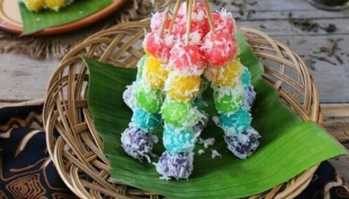 Kue Cenil Tradisional, Jajanan Pasar Warna-warni yang Bikin Kangen Masa Kecil