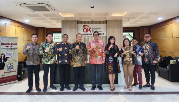 OJK menyetujui penggabungan tiga BPR sebagai bagian dari penguatan industri perbankan dan dukungan pembiayaan UMKM