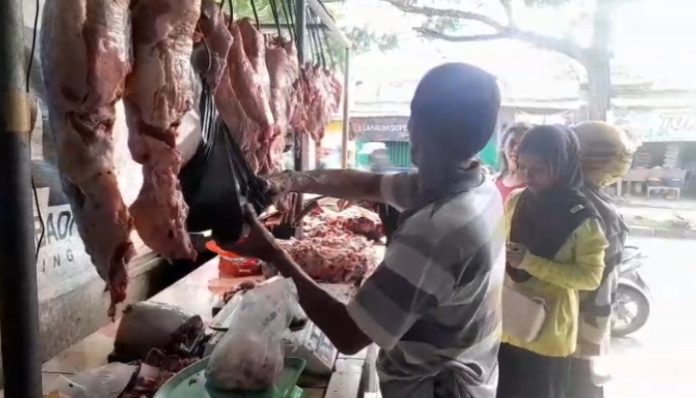 Pedagang Daging Sapi di Rangkasbitung