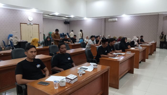 Pembinaan dan Pemberdayaan Komunitas Informasi Masyarakat (KIM).