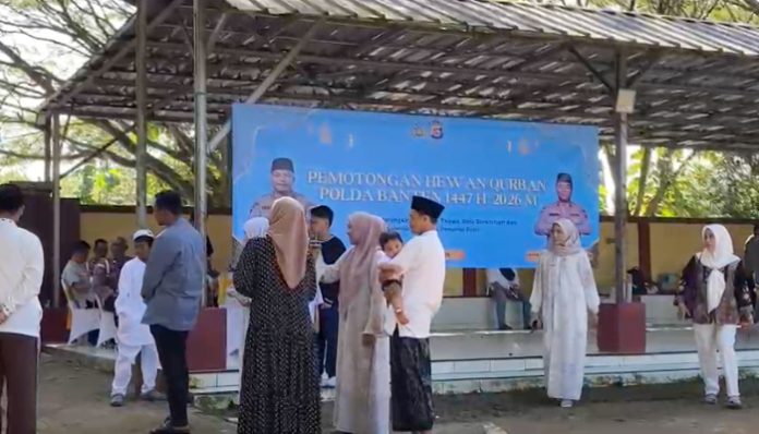 Polda Banten melakukan penyembelihan hewan kurban di Mapolda Banten pada Hari Raya Idul Adha 1447 Hijriah