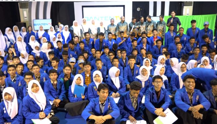 Ratusan Siswa SMKN 1 Kota Tangerang Kunjungi Banten TV