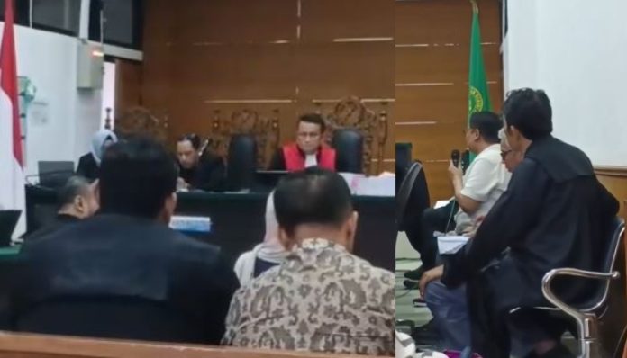 Suasana sidang kasus dugaan pemerasan yang menjerat oknum jaksa di Pengadilan Negeri Serang