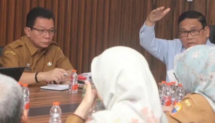 Wakil Bupati Lebak, Amir Hamzah Pimpin Rapat Percepatan Penurunan Stunting di Kabupaten Lebak