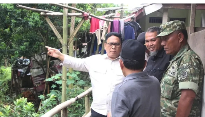Wabup Lebak Tinjau Lokasi Banjir di Cipanas, Pastikan Penanganan Berjalan Cepat