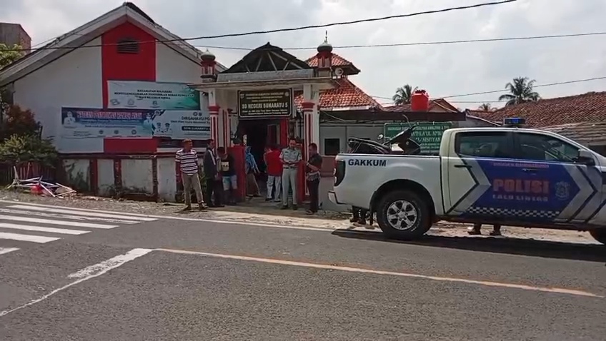 Kondisi TKP sesaat setelah kejadian tabrakan maut (Foto: Bantentv.com/ Rangga)