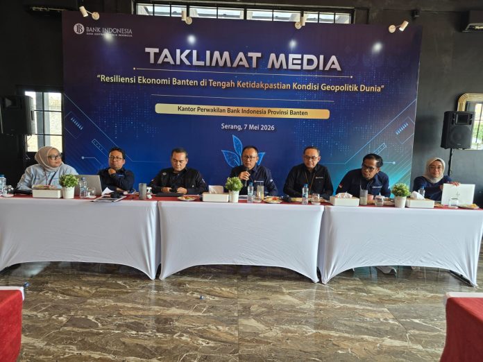 Kepala Perwakilan BI Banten saat menyampaikan taklimat media (Foto Bantentv.com/ Rangga)