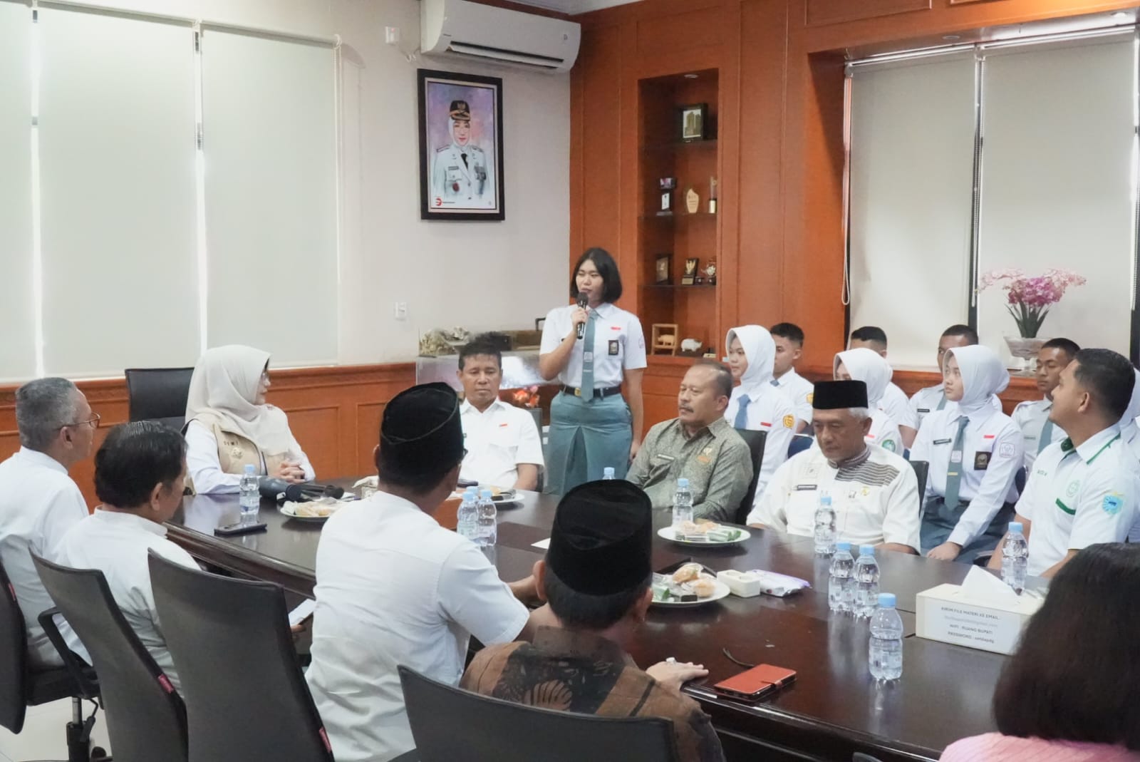 Pelepasan 16 paskibraka Pandeglang oleh Bupati untuk bersaing di tingkat provinsi dan nasional (Foto: Bantentv.com/ Rangga)