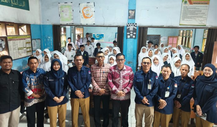 Sosialisasi dan Pendidikan Pemilih Berkelanjutan Tahun 2026 bagi segmentasi pemilih pemula di MA Nurul Huda Baros, Selasa 12 Mei 2026 (Foto: Bantentv.com/ Hendra)