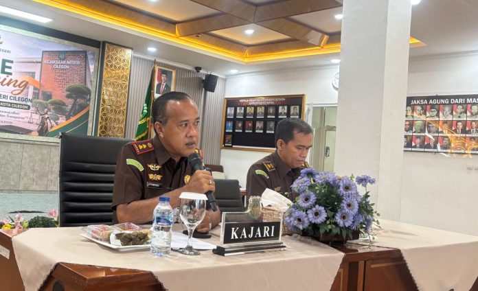 Kajari Cilegon Febrianda Ryendra saat Coffee Morning (Foto: Bantentv.com/ Ali)