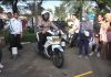 Puluhan warga mengikuti simulasi tes mengemudi gratis di Alun-Alun Kota Serang (Foto: Bantentv.com/ Imron)