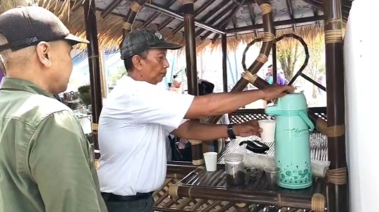 Kelurahan Drangong meluncurkan Saung Salira (Saung Silaturahmi Warga) (Foto: Bantentv.com/ Jaya)