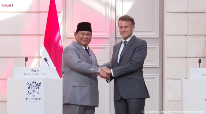 Presiden Prabowo Subianto bertemu Presiden Prancis Emmanuel Macron di Istana Élysée, Paris, Kamis (YouTube Sekretariat Presiden) 