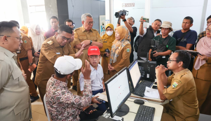 Gubernur Banten Andra kunjungi SMA PGRI 56 Ciputat