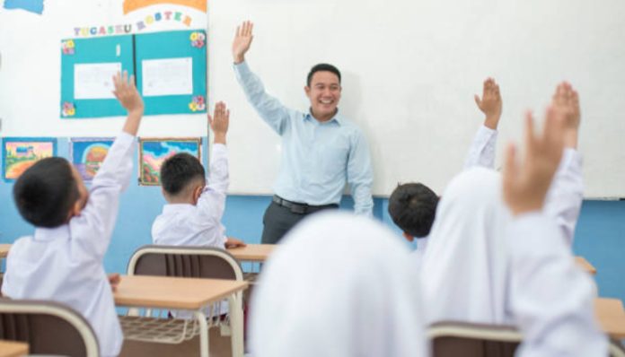 Guru sedang mengajar (Foto/iStockphoto)