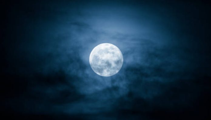 Ilustrasi Malam 1 Suro 2026 (Foto/iStockphoto)