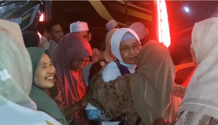 Jemaah Haji asal Kabupaten Serang tiba di Pendopo Bupati