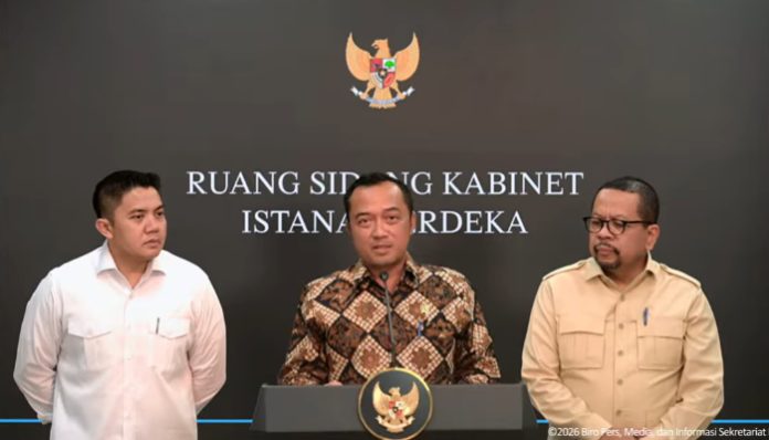 Menteri Sekretaris Negara Prasetyo Hadi menyampaikan keterangan terkait pergantian pimpinan Badan Gizi Nasional (BGN)