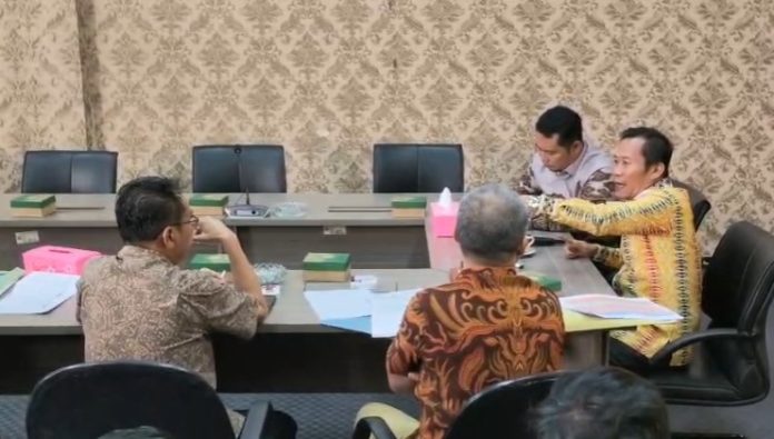 Pertemuan Ketua DPRD Kota Serang dan SatPol PP terkait persoalan penutupan Tempat Hiburan Malam (THM)